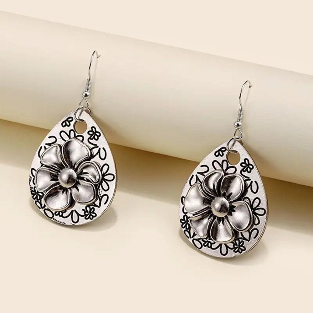 Pretty Boho 3D Flower Drop Earrings Silver